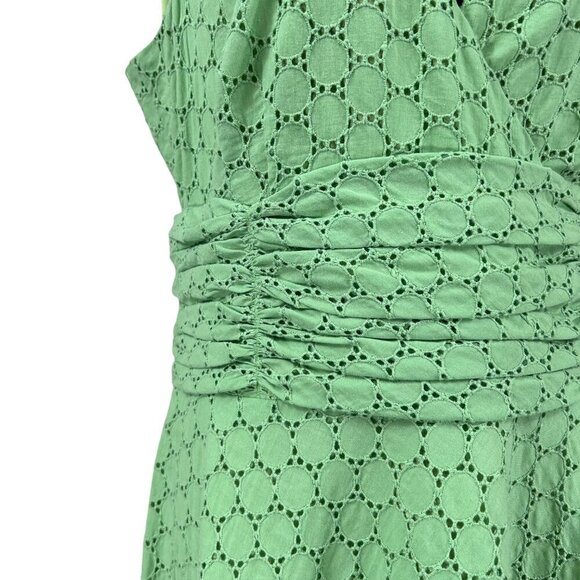 Maggie London NWT Kelly Green Eyelet Lace Fit & Flare Sleeveless Dress Size 14 - Picture 4 of 9